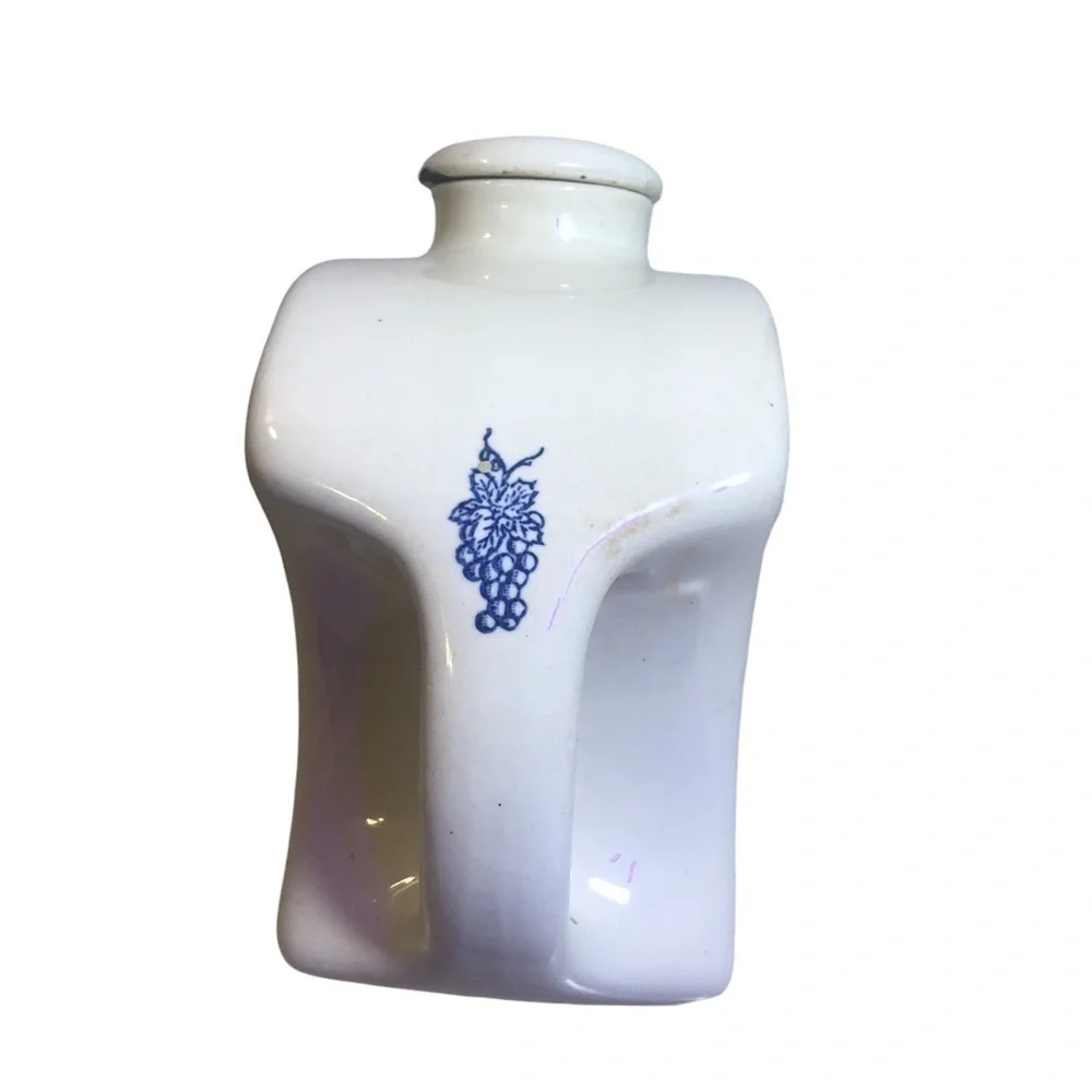 Vintage Oxfordware Refrigerator Pitcher 6 x 6 x 4.5” Cream/Blue Fruit Cork